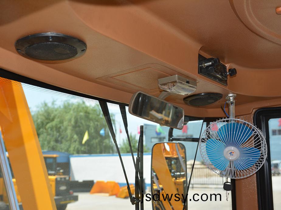 ZL930全液壓裝(zhuang)載(zai)機